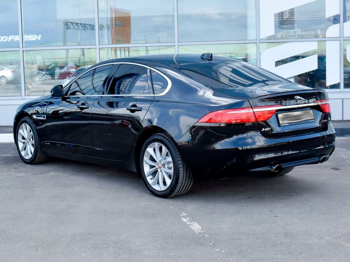 Jaguar XF аренда